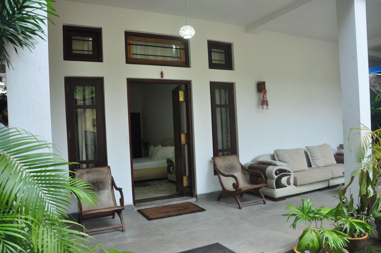 Butterfly Jewel Acomodação com café da manhã Unawatuna Exterior foto