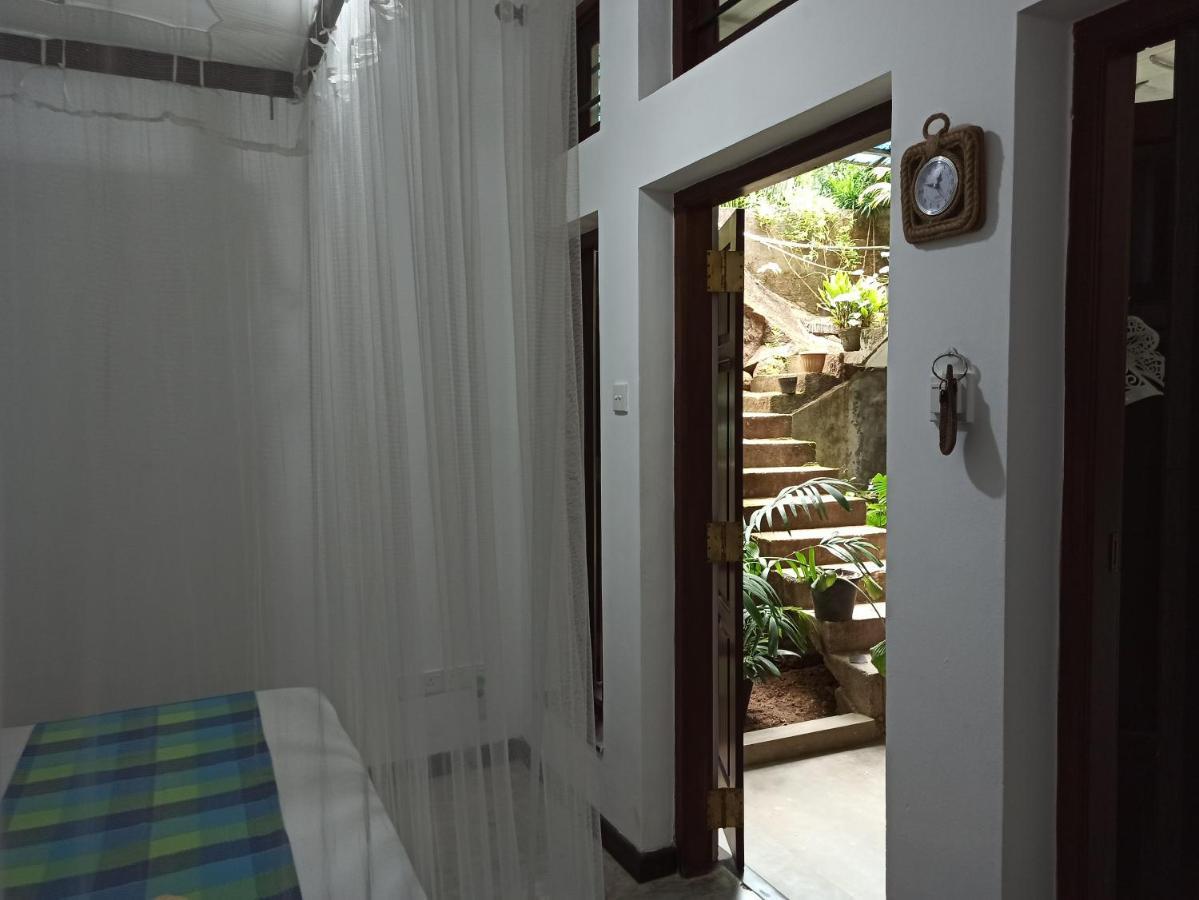 Butterfly Jewel Acomodação com café da manhã Unawatuna Exterior foto